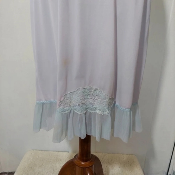 Vintage Baby Blue Kayser Tiny Pleats and Lace Full Slip with Adjustable Shoulder - Picture 5 of 16